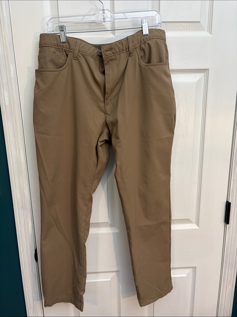 Lee Men's Straight Leg Chinos in Khaki